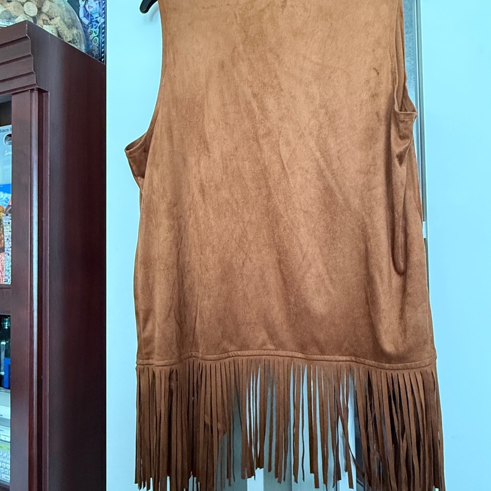 New Brown Seude Fringe Sleeveless Vest - Never used - Picture 5 of 12
